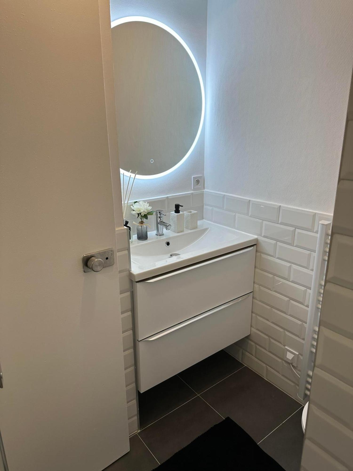 Appartement Premium & Cosy Studio - Paris A 20 Mins - Chateaux De Versailles A 8 Mins à Le Chesnay  Extérieur photo